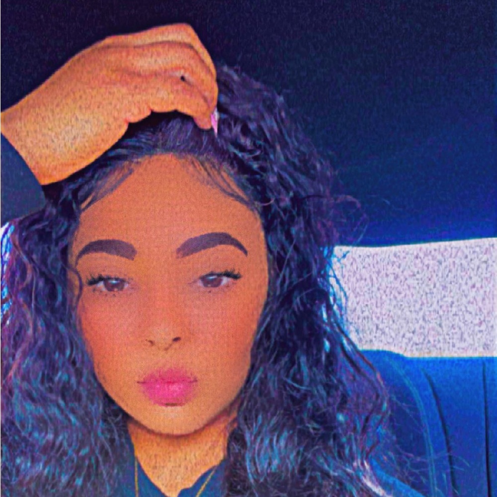 Meet your Posher, Ieisha